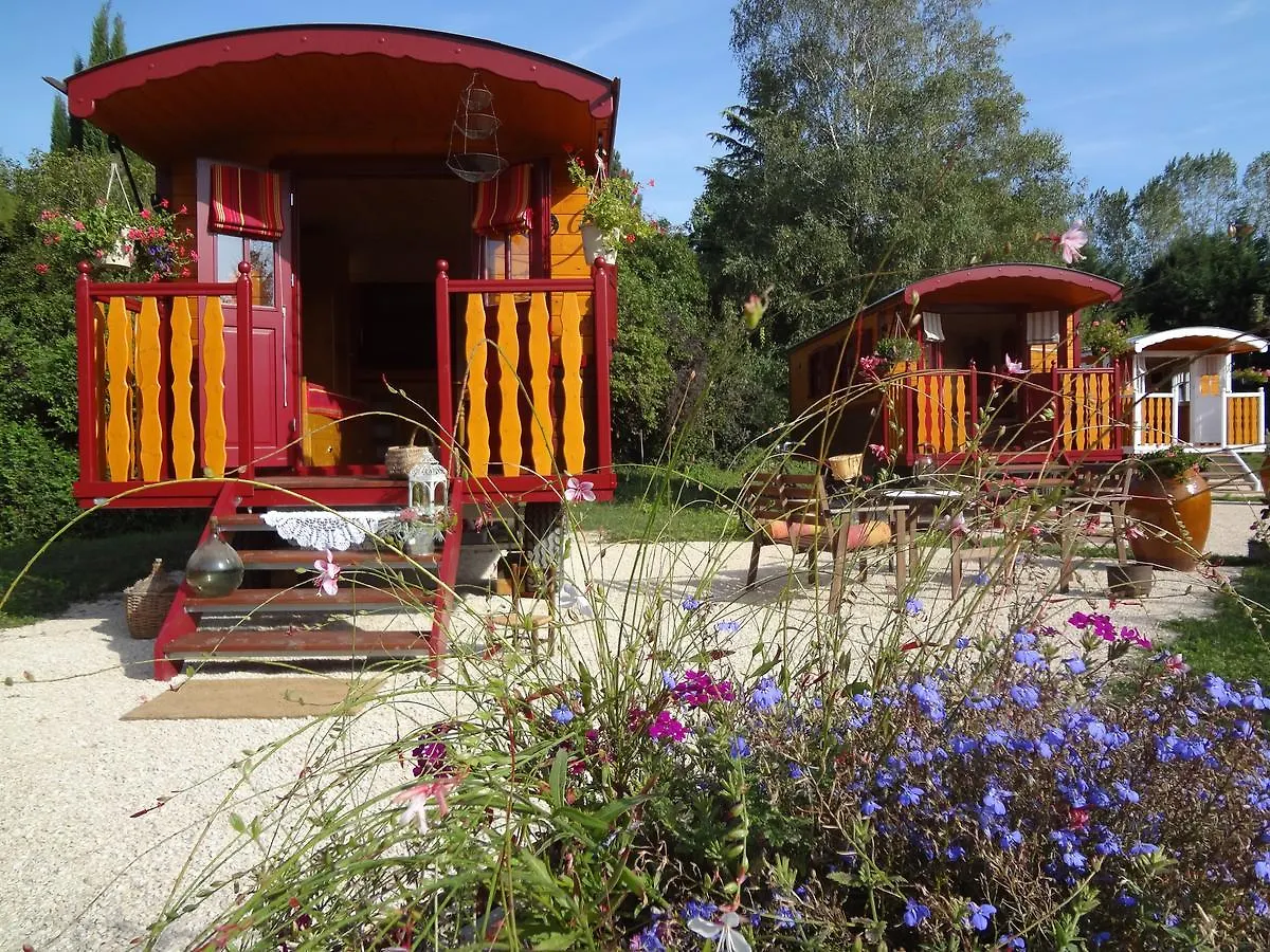 Logis Hotel-Restaurant Le Relais Hauterives Hotel
