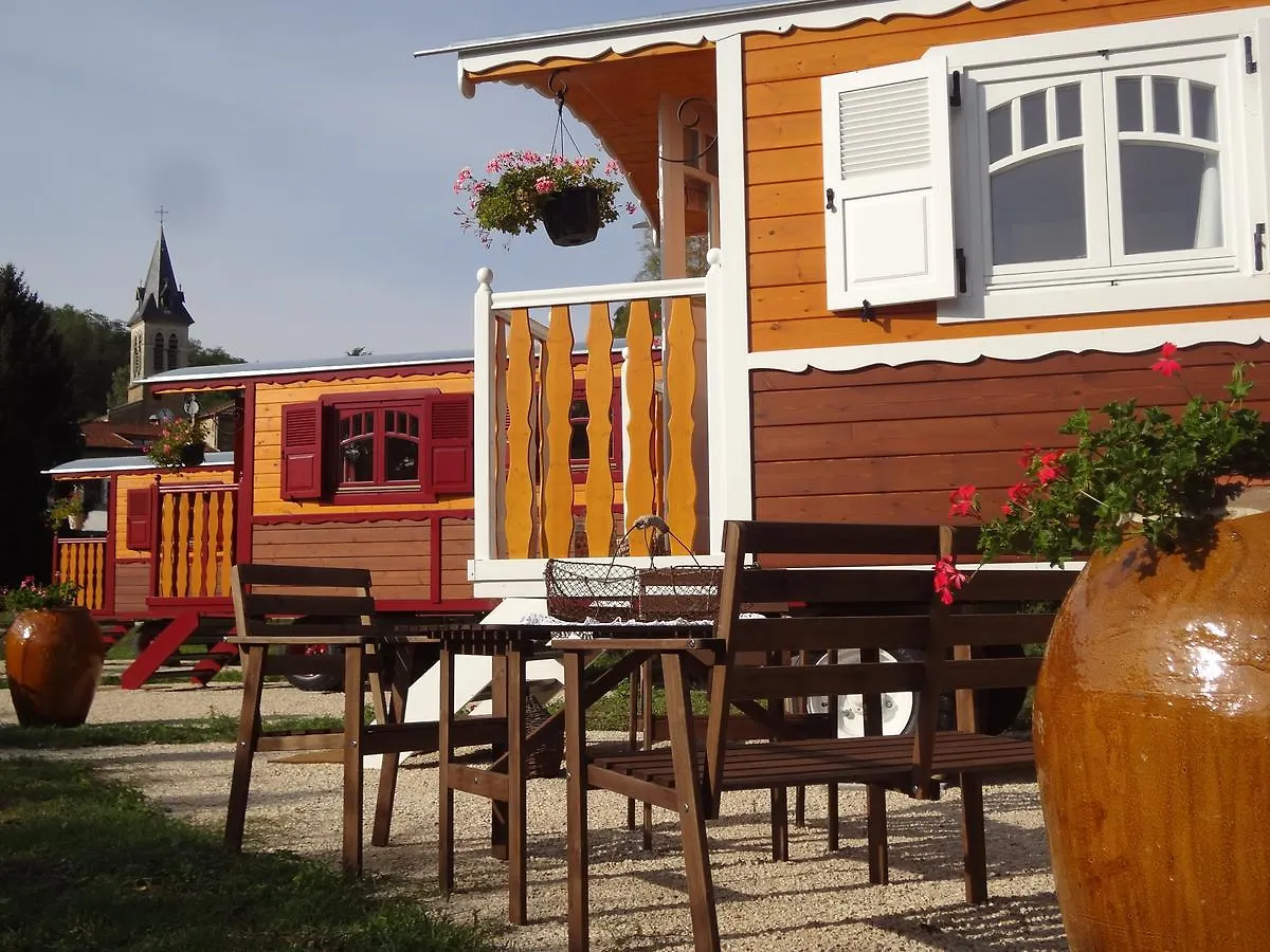 *** Hotel Logis Hotel-Restaurant Le Relais Hauterives France